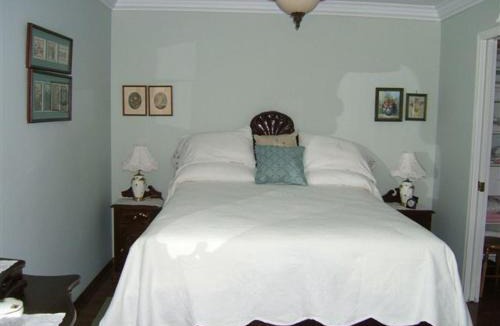 Clearwater House | Hummingbird Bed and Breakfast