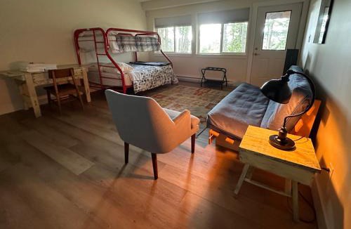 Mayne Island Bed & Breakfast | The Grove B&B Mayne Island