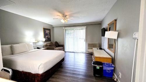 Rutland Hotel | Okanagan Seasons Resort