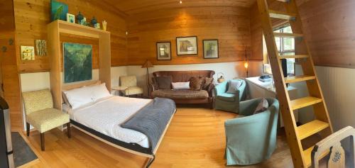 Otter Point Apartment | Acre By the Sea Guest Suite