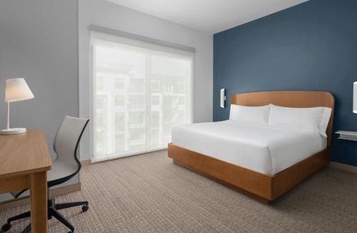 Downtown Calgary Hotel | Element by Marriott Calgary Downtown