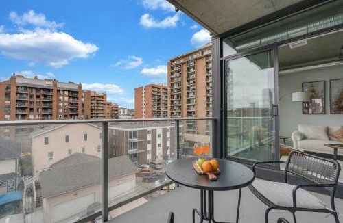 Connaught Apartment | Stylish Beltline 1BR w/Parking