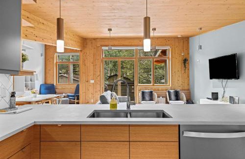 Teepee Town House | Pyrenees #202 - LEED Gold Certified