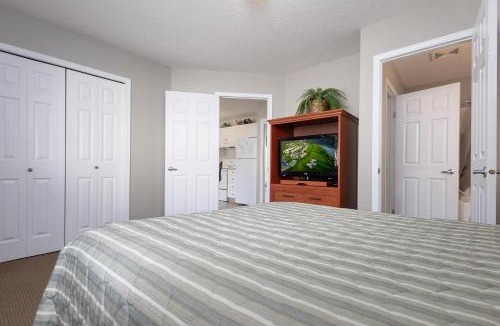 Lethbridge Apartment | Paradise Canyon Golf Resort - Luxury Condo M401