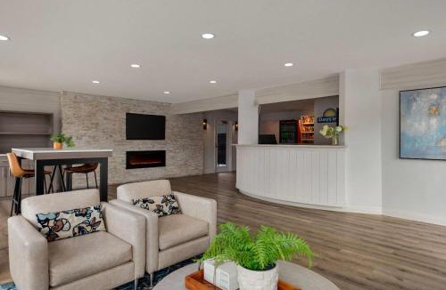 Rutland Hotel | Days Inn by Wyndham Kelowna