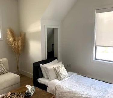 Golden Apartment | The White House