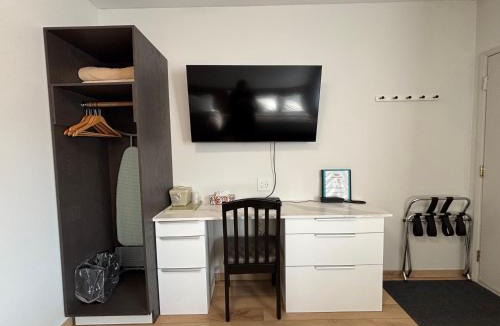 Grand Forks Hotel | Western Traveller Motel