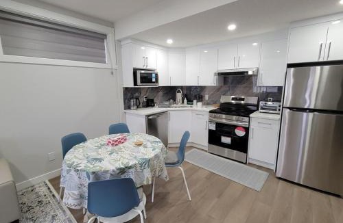 Panorama Hills Apartment | Cozy and Modern Suite - Your Home Away from Home!