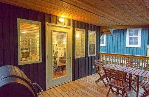 Ucluelet House | Tide and Trail- Cabin in Ucluelet