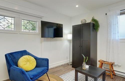 Fairfield Apartment | Fairfield Estate Coach House - 30-Day Stay, steps from Cook Street Village by Victoria Prime!