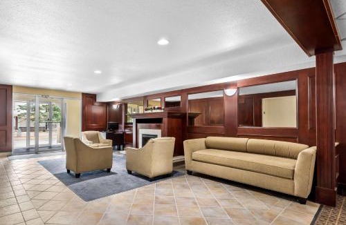 Drumheller Hotel | SureStay Plus Hotel by Best Western Drumheller