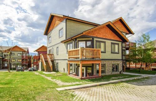Radium Hot Springs Apartment | Stylish and comfy 2BR condo near Hot Springs
