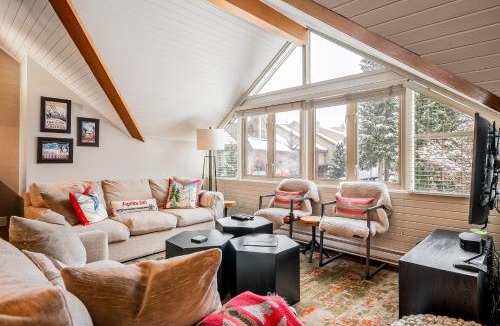 Whistler Village Apartment | The Crest, Spacious, Central Condo, Free Parking