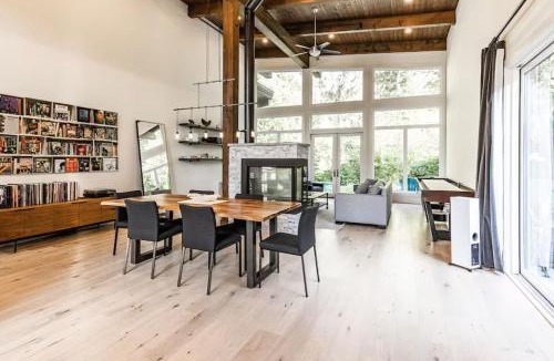 Squamish House | Large Modern Home in Squamish