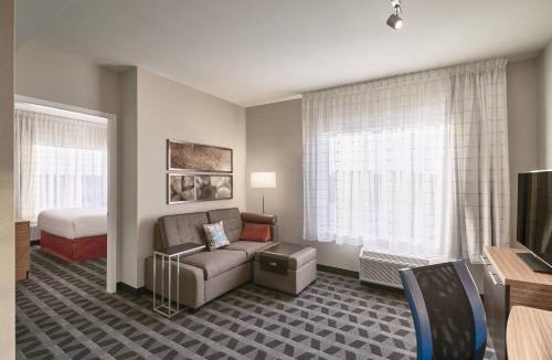 Medicine Hat Hotel | TownePlace Suites by Marriott Medicine Hat