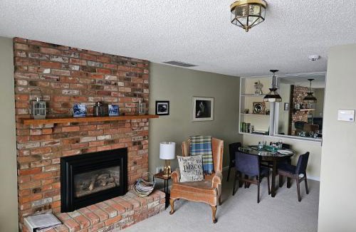 St. Albert Apartment | Window Hill