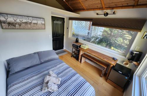 Madeira Park Bed & Breakfast | Madeira Park Oceanview Suites