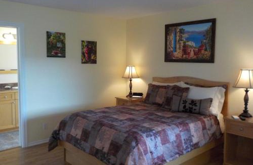 Okanagan-Similkameen Bed & Breakfast | Dogwood Bed & Breakfast