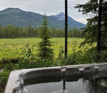 Blaeberry Ski Chalet | Rocky Mountain Cabins and Home