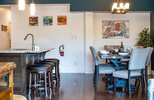 Revelstoke Apartment | Downunder Mountain Retreat