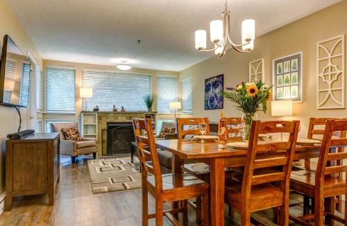 Upper Village House | Greystone Lodge 210 Ski-in Out