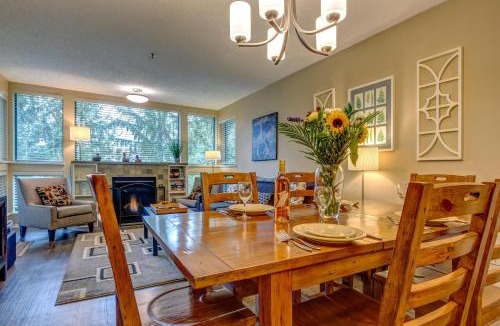 Upper Village House | Greystone Lodge 210 Ski-in Out