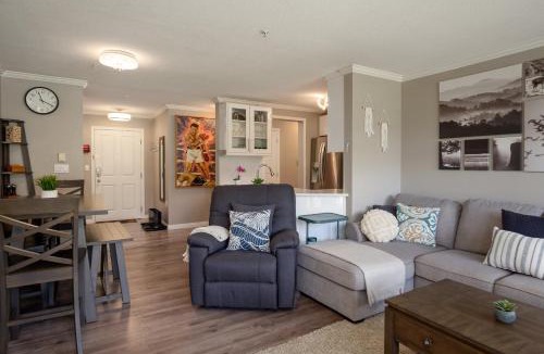 Nicklaus North House | 2BR in Nicklaus North Clubhouse, Lake and Mountain Views, Gas Fireplace, Parking