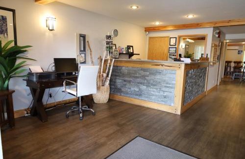 Blue River Cabin | Glacier Mountain Lodge