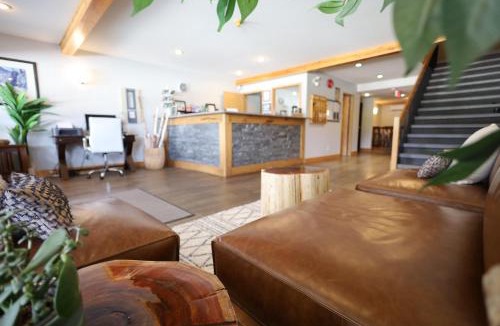 Blue River Cabin | Glacier Mountain Lodge