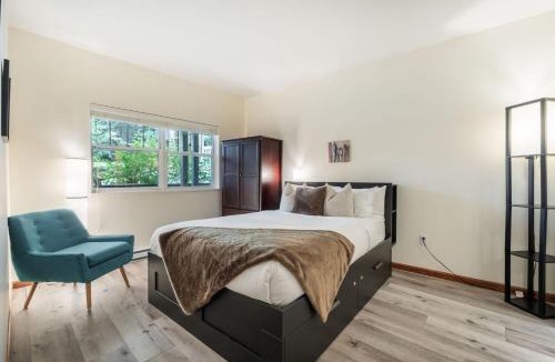 Blueberry Hill House | Deer Run 204 by Outpost Whistler