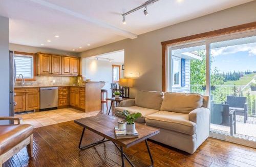 Silver Star Mountain House | The Alpine I No Service Fee's I Ski-in Ski-Out I