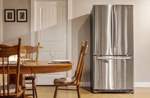 Springbank Apartment | Escape to the Rockies but near Calgary Includes Free Parking and Banff Entry