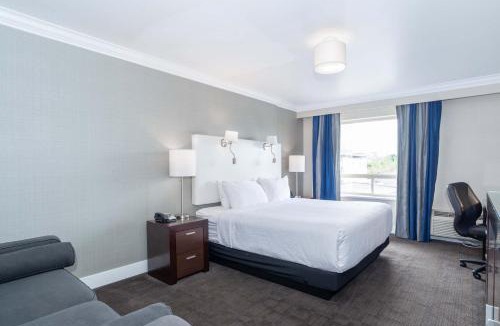 Willoughby Hotel | Sandman Signature Langley Hotel