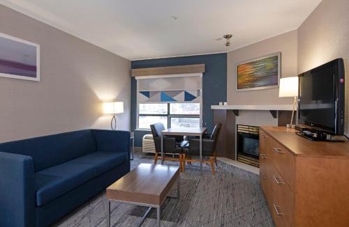 Kamloops Hotel | Holiday Inn Express Kamloops by IHG