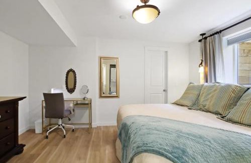 West Kelowna Estates Apartment | Uncork and Unwind