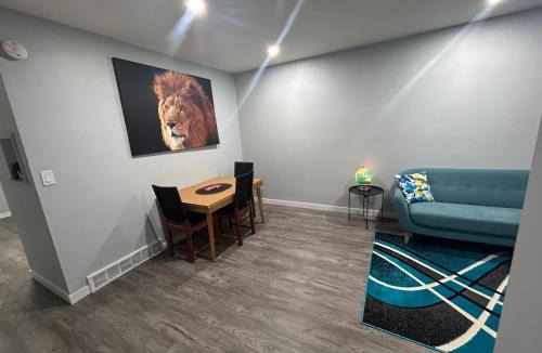 Highland Park Apartment | Cute Highland Park Entire Unit A