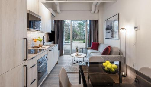 Steveston Hotel | Steveston Waterfront Hotel