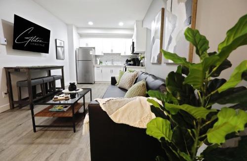 Southwest Edmonton House | Queen Suite 20 Min from YEG Airport with Disney+