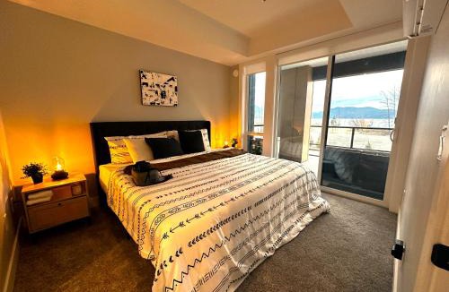 Harrison Hot Springs Apartment | Dreamy Panoramic Lakeview 1 Bedroom plus Den