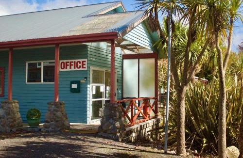 National Park Village Hotel | Adventure Lodge and Motels and Tongariro Crossing Track Transport