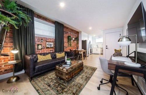 Jasper Place Apartment | Luxe New York Style Bsmt Suite, Near DT & WEM, King Bed, WiFi