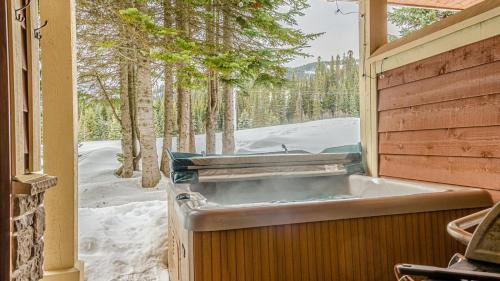 Sun Peaks Apartment | Stones Throw #11