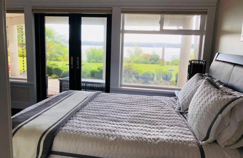 Saanichton Villa | Saanichton Waterfront 2BR suite with superb views