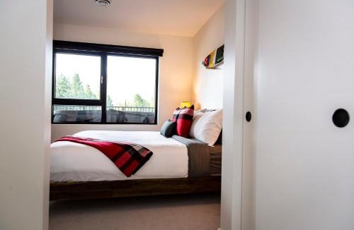 Revelstoke House | The Shred Shack - Stylish Revelstoke Condo
