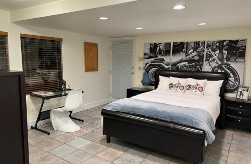 Upper Lonsdale House | Private Bedroom, Powder Room, Shower, Outdoor Pool, Hot Tub