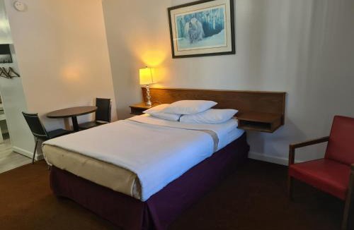 Cache Creek Hotel | Sundowner Motel