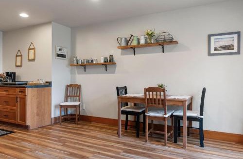Shawnigan Lake Bed & Breakfast | Shawnigan Hills Guest Suite