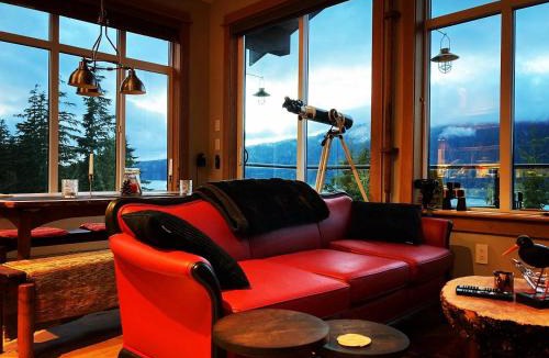 Port Renfrew House | Bjørn Holm