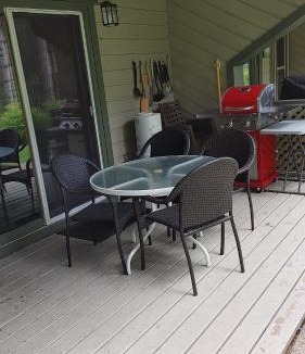 Windermere Resort | Open Aug 22 - Sept - Oct! Akiskinook 1 Bedroom Main Floor Townhome! Private Entrance!Sleeps 4! Sandy Beach Lakefront Resort! Tennis, Pickle, Basket Ball Courts, Indoor Pool, Hot Tub, Squash Court! Short Drive to Radium or Fairmont Hot Springs!