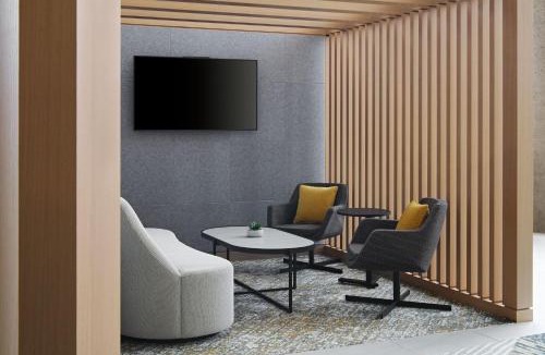 Calgary Hotel | Delta Hotels Calgary Airport In-Terminal